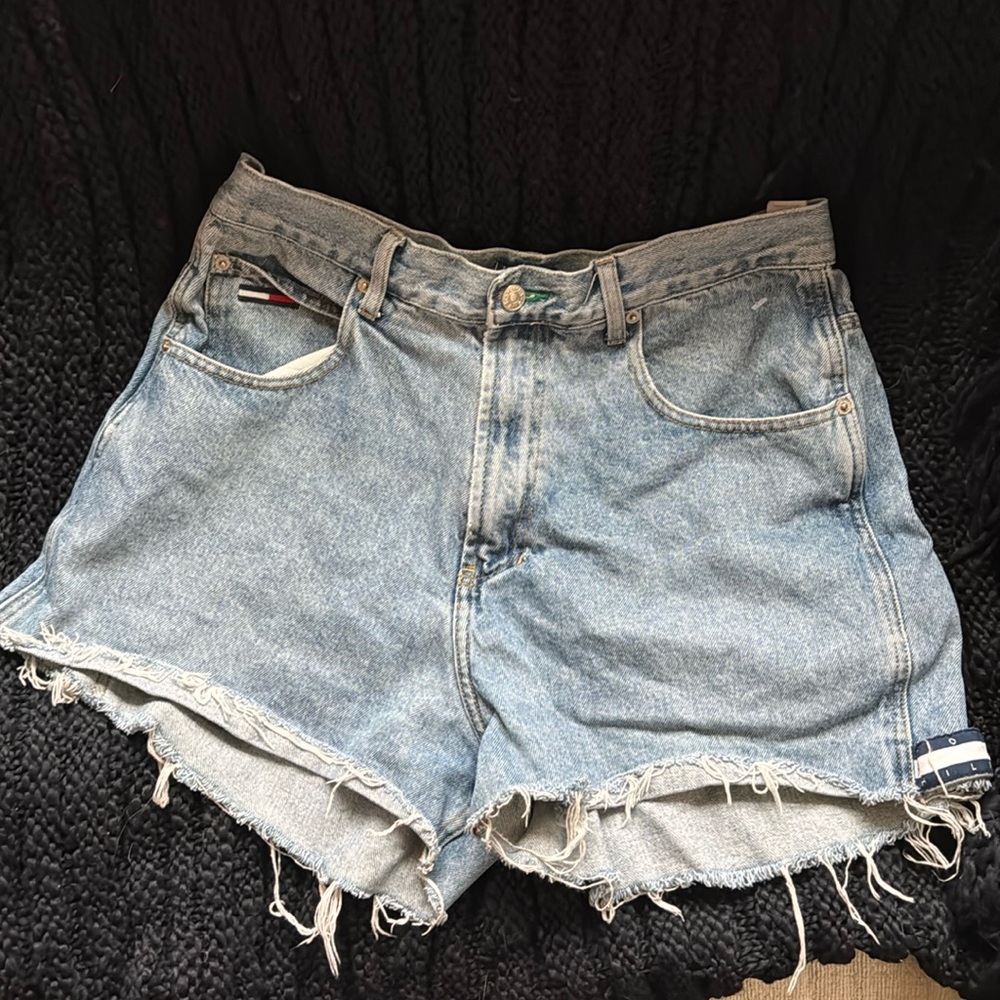 Tommy Hilfiger Cut Off Shorts
